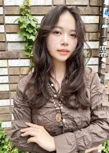 三軒茶屋 　下北沢　美容室　美容師　レイヤーカット　セミロング　ロングレイヤー　顔まわりレイヤー　美容師アシスタント　美容師スタイリスト　アカデミー制度　東京美容師